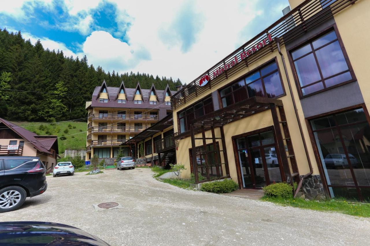 Mistral Resort Moeciu De Sus Zewnętrze zdjęcie